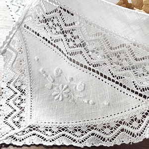 Lace Broderie bread cover 100% linen 45x45cm 