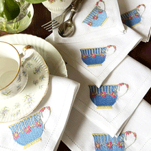 Load image into Gallery viewer, Napkins Embroidered Cups 30x30cm Kit 6 units 100% linen