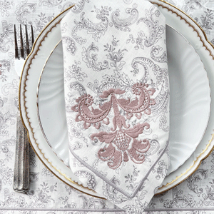 Arabesque placemat embroidered 100% linen printed with napkin