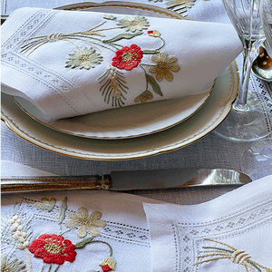 Floral Bouquet placemat embroidered 100% linen with napkin 