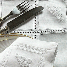 Load image into Gallery viewer, Lace flowers embroidered 100% linen placemat with napkin 