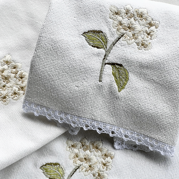 Toalha de visita Hortência Kit 2 unidades bordado bege 100% algodão 30x50cm