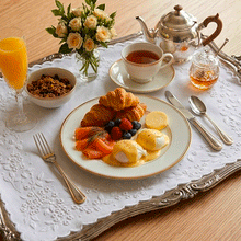 Carregar imagem no visualizador da galeria, Pano de bandeja Miosótis bordado manual 37x49cm linho misto