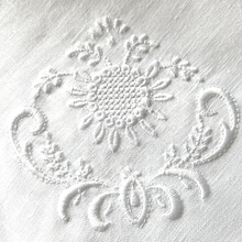 Load image into Gallery viewer, Embroidered Queen Tablecloth 2.20x2.20m square 100% linen without napkin