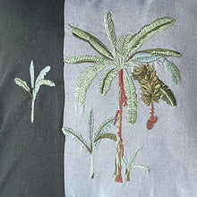 Carregar imagem no visualizador da galeria, Capa de Almofada Bananeira verde-bege natural 45x45cm