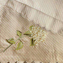 Load image into Gallery viewer, Single Hortência Bedspread 1.70x2.60m and 01 Pillow Holder