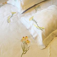 Load image into Gallery viewer, Printemps Queen Bedspread with 2 Pillow Holders 2.50x2.60m pique
