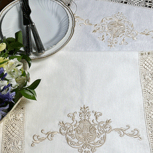 Load image into Gallery viewer, Brugges table centerpiece embroidered 50x1.60m ivory 