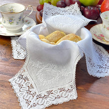 Load image into Gallery viewer, Sieve bread cover embroidered with lace 