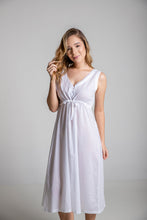 Load image into Gallery viewer, Romantic nightgown 100% cotton and lace