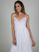 Load image into Gallery viewer, 100% cotton Venise nightgown with lace 