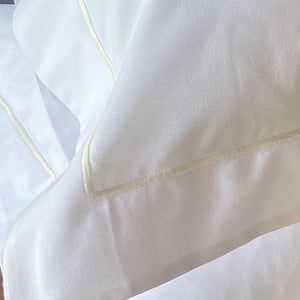 Denguinho embroidered pearl festoon pillowcase 30x40cm 100% cotton