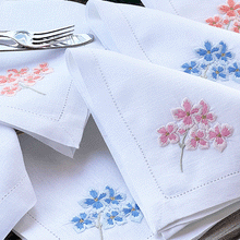 Load image into Gallery viewer, Flowers of the Field Napkin Kit 6 units 100% linen 40x40cm 