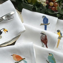 Load image into Gallery viewer, Tropical Birds Napkin Kit 6 units - 40x40cm 100% linen