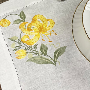 Yellow Lily placemat embroidered 100% linen with napkin 