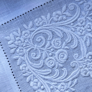 Bouquet Blanc Arabesco placemat 35x50cm 100% linen with napkin