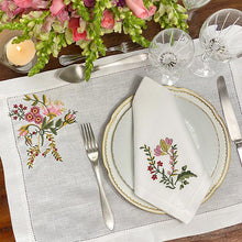 Load image into Gallery viewer, 100% linen Floral Bouquet Placemat with Napkin 