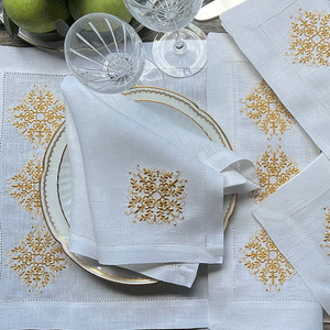 Lisbon placemat embroidered mustard 100% linen with napkin