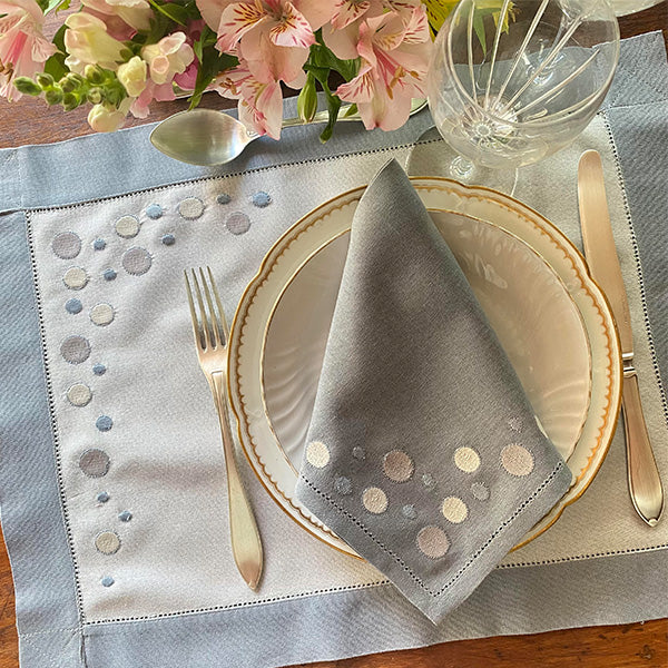 Placemat for embroidered ton on ton mixed linen with napkin 