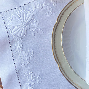 Reine white 100% linen placemat with napkin 