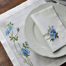 Load image into Gallery viewer, Fleur Bleue 100% linen placemat with napkin 
