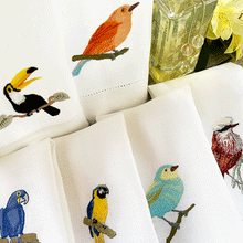 Load image into Gallery viewer, Tropical Bird Guest Towels Kit 6 units 100% linen