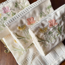 Load image into Gallery viewer, Flor do Campo Visiting Towel ivory embroidered 100% cotton 30x50cm unit