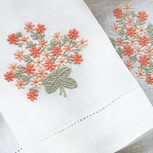 Load image into Gallery viewer, Daisies Visiting Towel salmon tones 100% linen 26x45cm unit